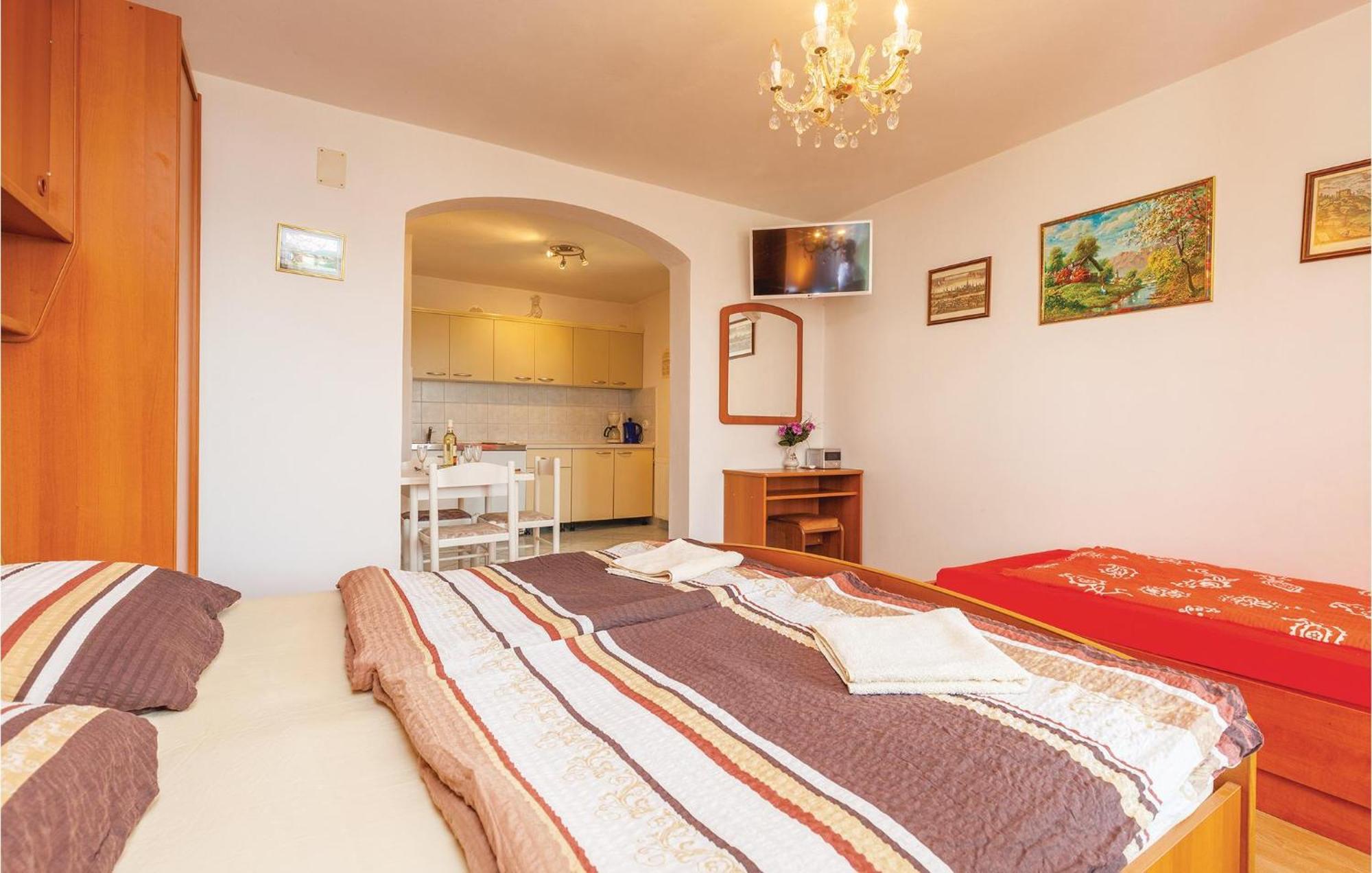 Stunning Apartment In Crikvenica With Wifi المظهر الخارجي الصورة