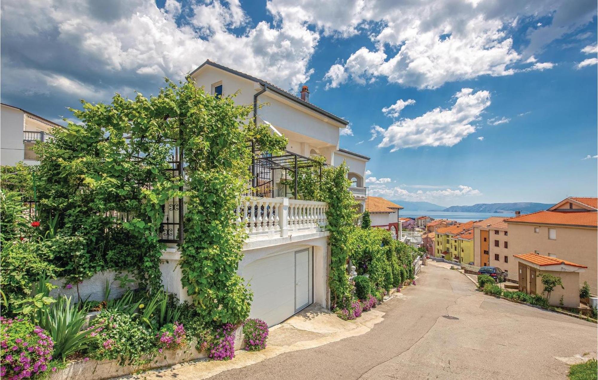 Stunning Apartment In Crikvenica With Wifi المظهر الخارجي الصورة